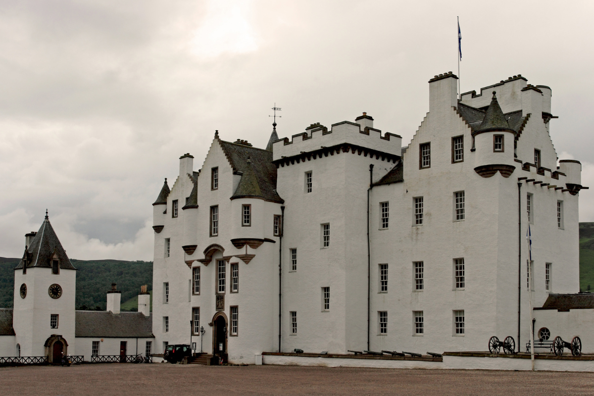 Mad Price for Scotland - Prágai és Amszterdami városnézéssel, mobile home-os elhelyezéssel